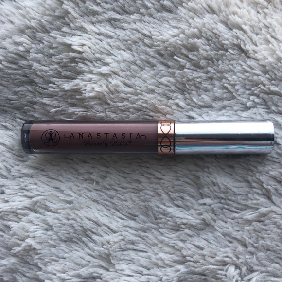 Sepia Liquid Lipstick - Picture 1 of 3